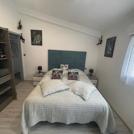 Le Miroir Holiday home