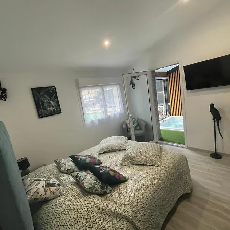 Le Miroir Holiday home