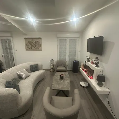 Le Miroir Casa de Férias Domerat