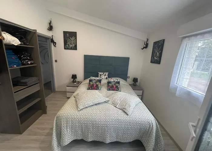 Le Miroir Holiday home