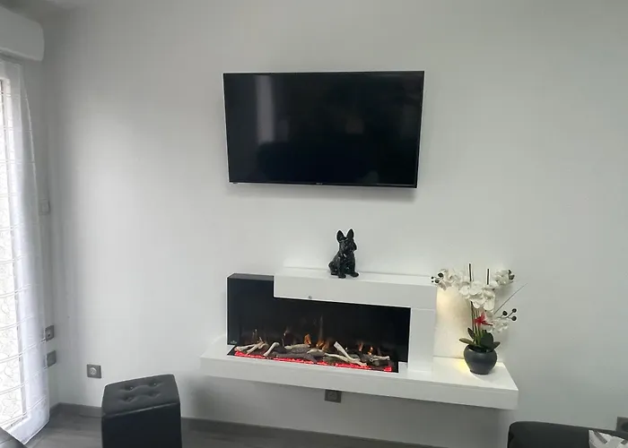 Holiday home Le Miroir Domerat